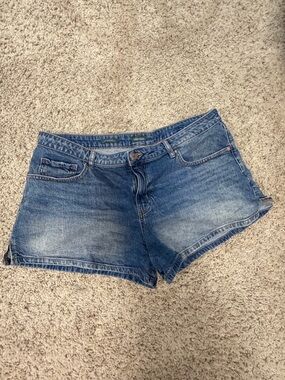 Wild Fable 16 Mid-Rise Midi Denim Short